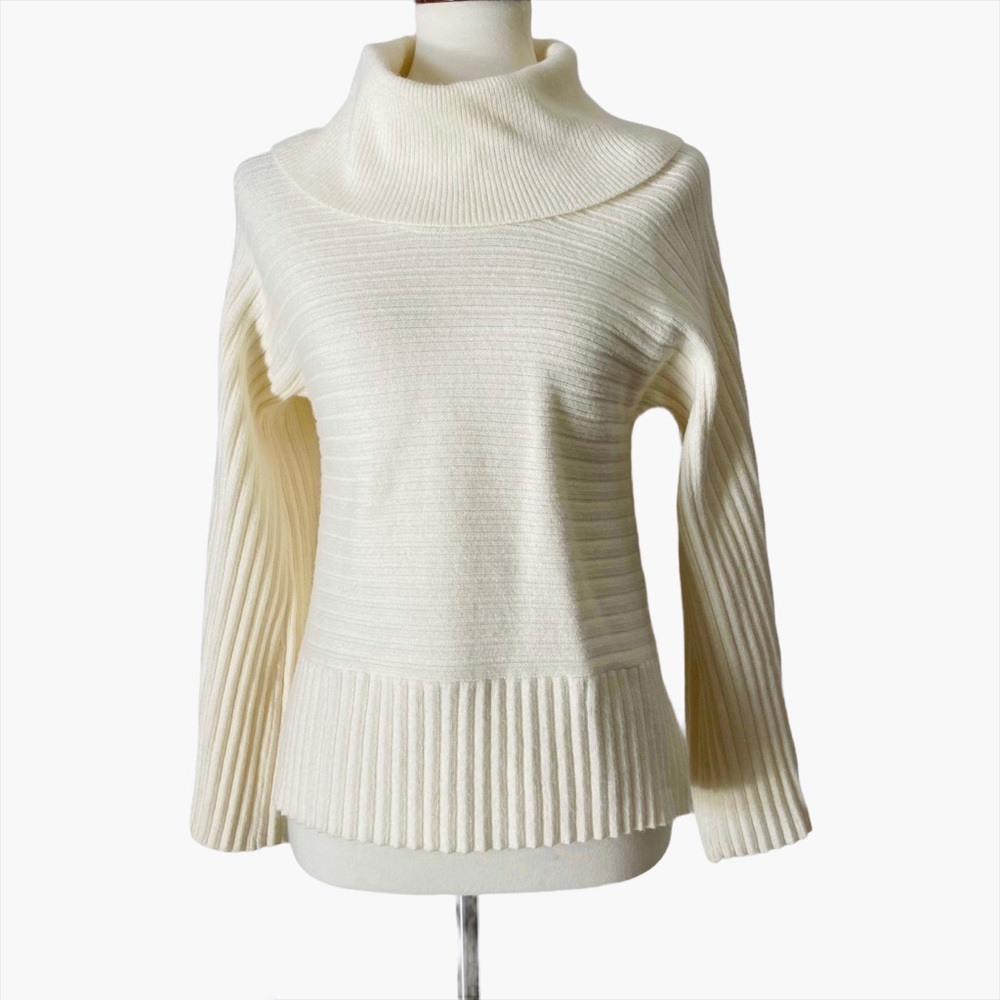 Anthropologie Moth‎ Cream Turtleneck Sweater